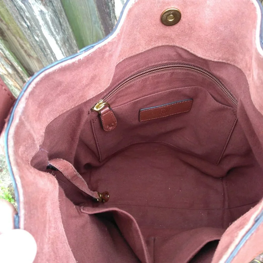 Frye bucket hobo
